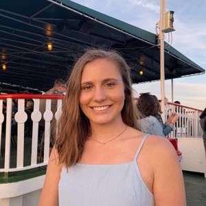 Meet your Posher, Katelyn